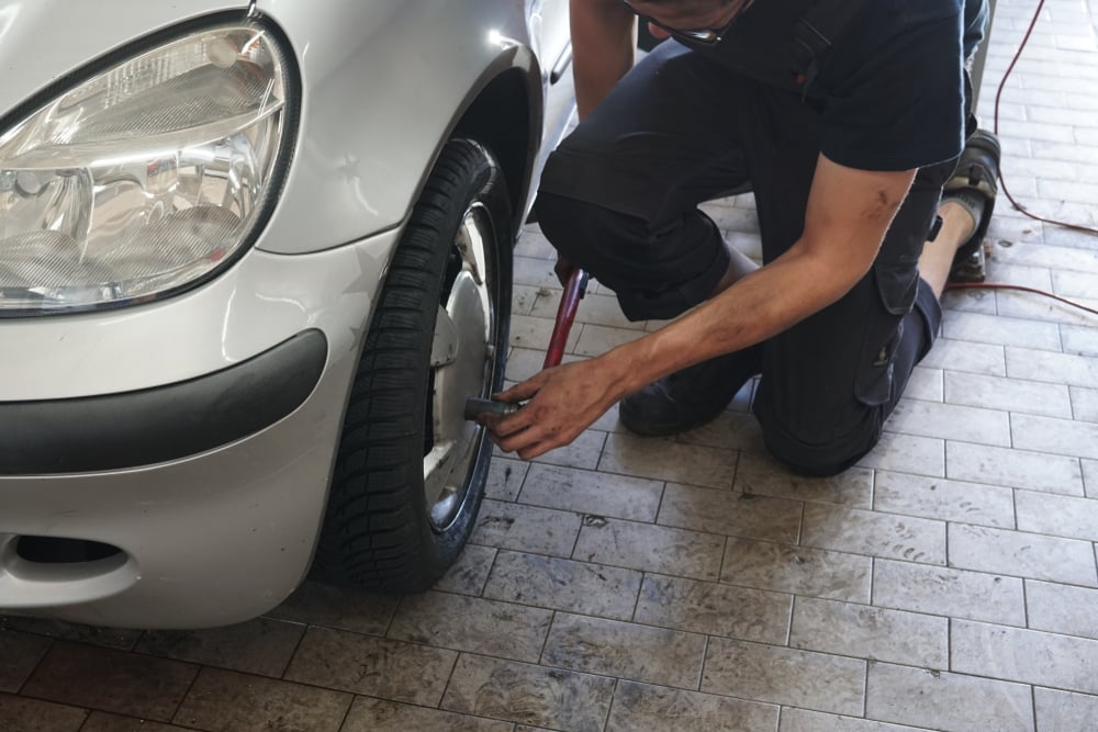 Aseguran que mecánico mató a un cliente por pedir devolución del carro