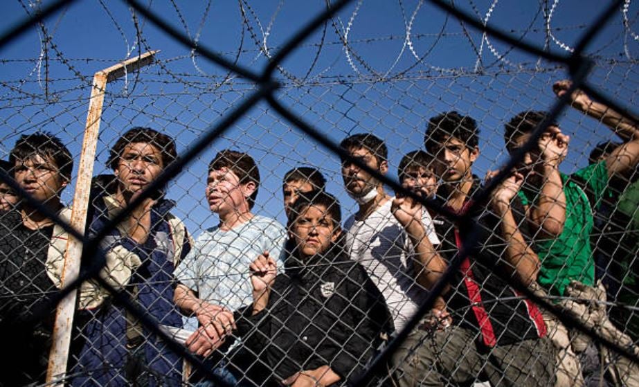 Más de 2,000 menores inmigrantes pasarán Navidad detenidos featured image