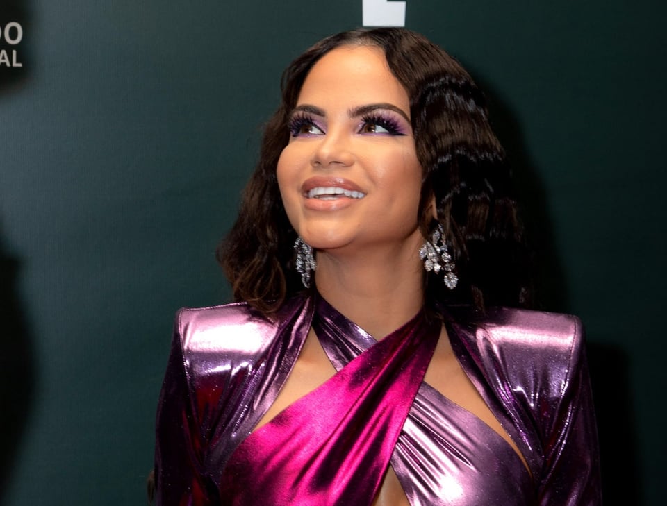 Natti Natasha aparece en tanga negra y causa la lujuria de sus seguidores (FOTO)