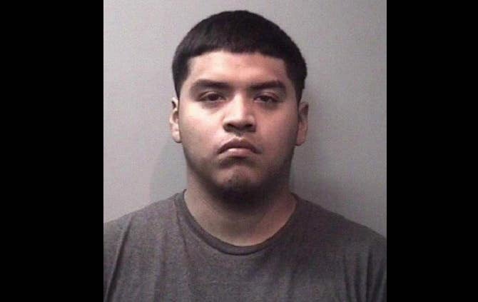 Detienen a agresor sexual hispano por mentir al declarar su dirección en Texas featured image