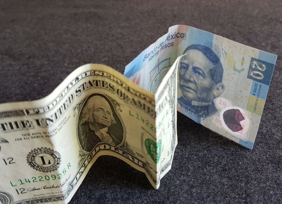¿Qué dice Banxico del peso mexicano frente al dólar con AMLO? featured image