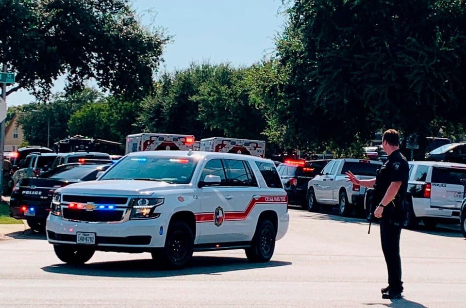 Tiroteo en Texas continuó la mañana de este lunes en Cedar Park (FOTO)
