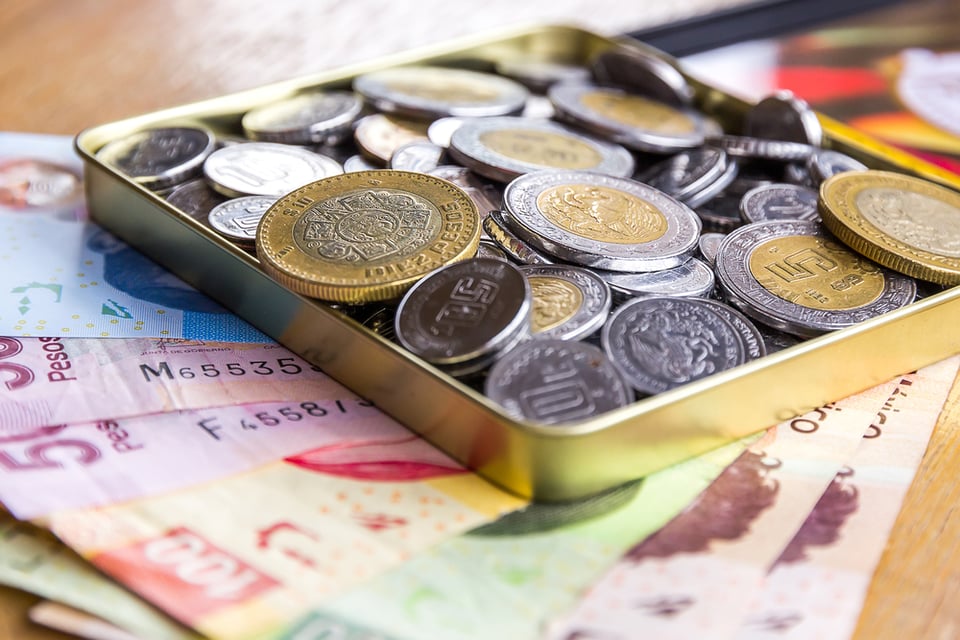 El peso mexicano, entre las monedas más castigadas por la ‘tormenta comercial’ featured image