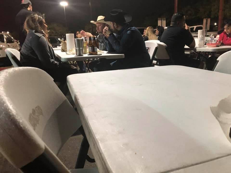 ÚLTIMA HORA: Condado en Texas ordena cierre de bares y restaurantes por el coronavirus