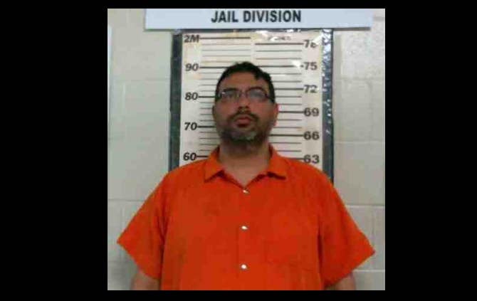 Texas: Maestro hispano es detenido por presunto abuso sexual de una alumna