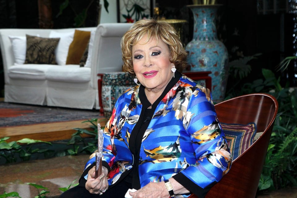 Silvia Pinal es hospitalizada por problemas en la vejiga