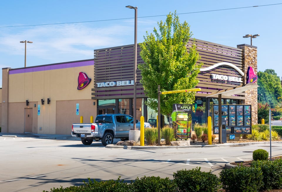 Taco Bell employee