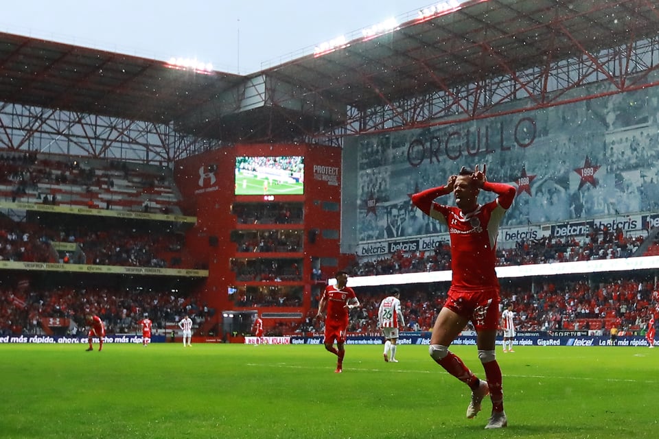 Liga MX: Toluca sufre, remonta y vence al Necaxa en un partido de infarto