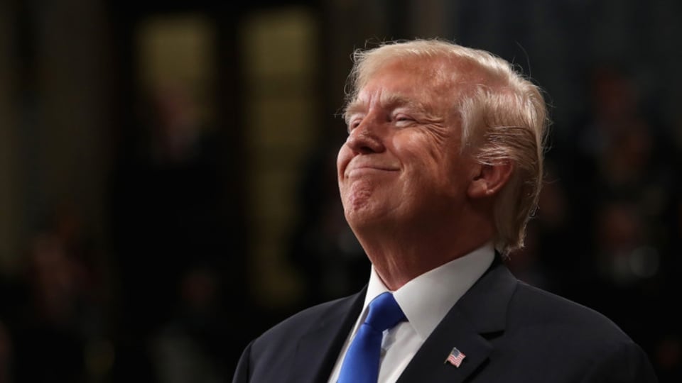 El presidente Trump llama a realizar boicot a la llantera Goodyear