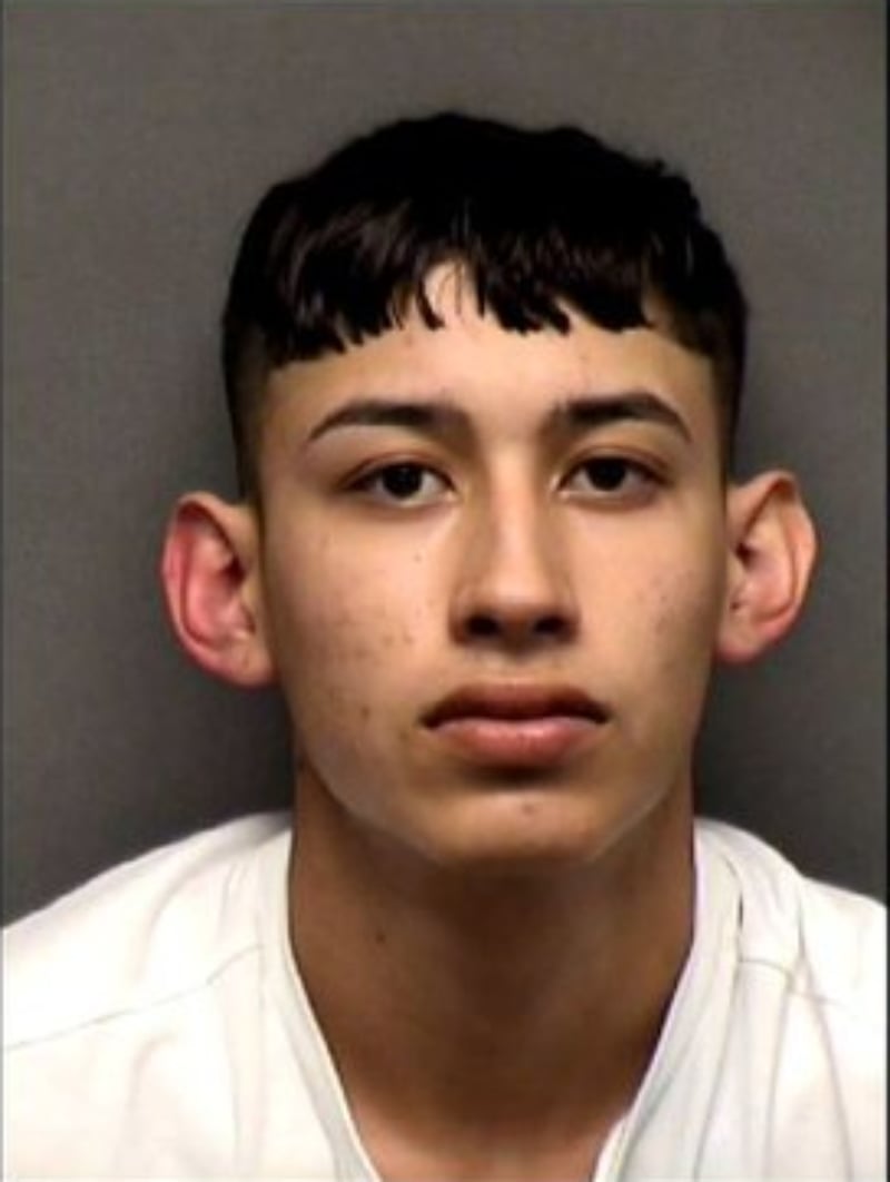 Crónica: Conductor letal causa horrible accidente que destroza una familia