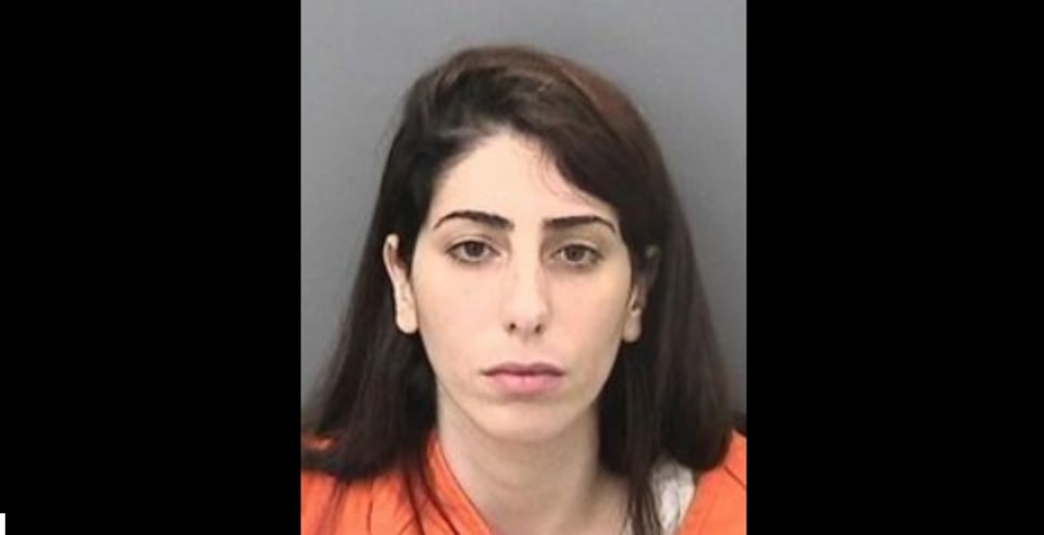 Florida: Mujer de 26 años es acusada de ‘explotar’ a su esposo de 77 años