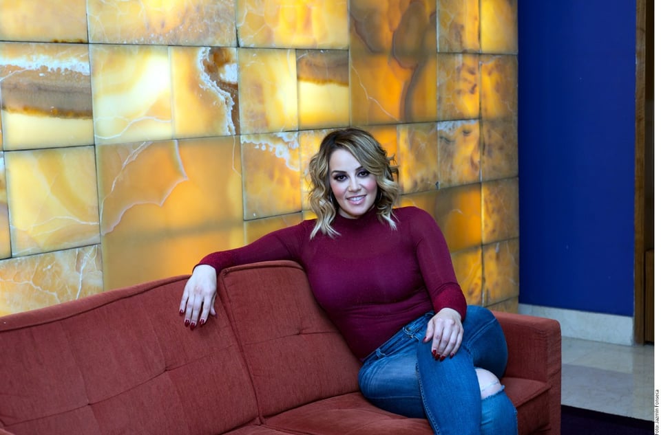 Rosie Rivera es fuertemente criticada por su postura en una fotografía featured image