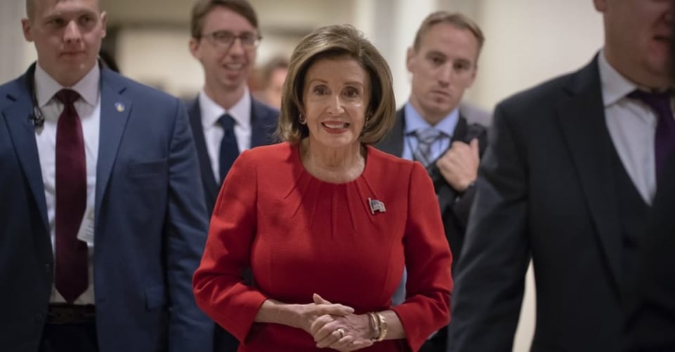 Pelosi cataloga como soborno acciones de Trump contra Ucrania