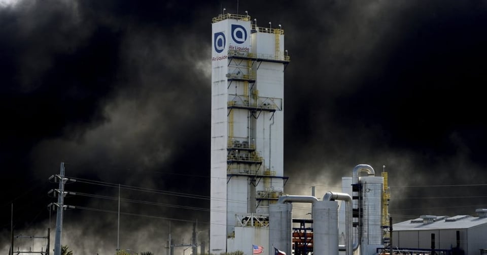 Explosión en Texas: Ordenan nuevas evacuaciones en pleno Día de Acción de Gracias