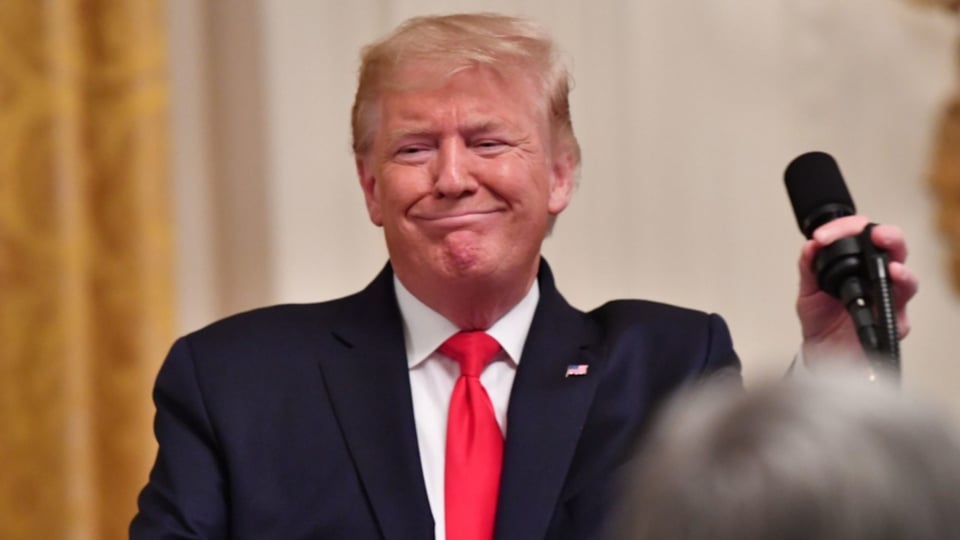 Trump dice que ya no está tomando hidroxicloroquina