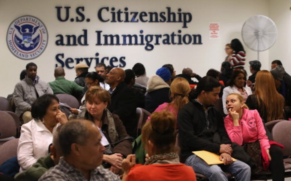USCIS amplía nuevamente los plazos para trámites migratorios featured image