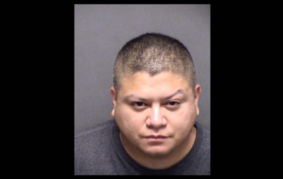 Texas: Policía de San Antonio es detenido por un cargo de abuso sexual