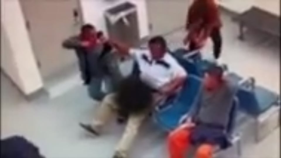 Mexicano esposado sufre agresión sexual y le piden el estatus migratorio (VIDEO)