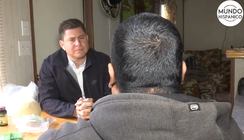 Falso policía lo amenaza de muerte, pero es delatado