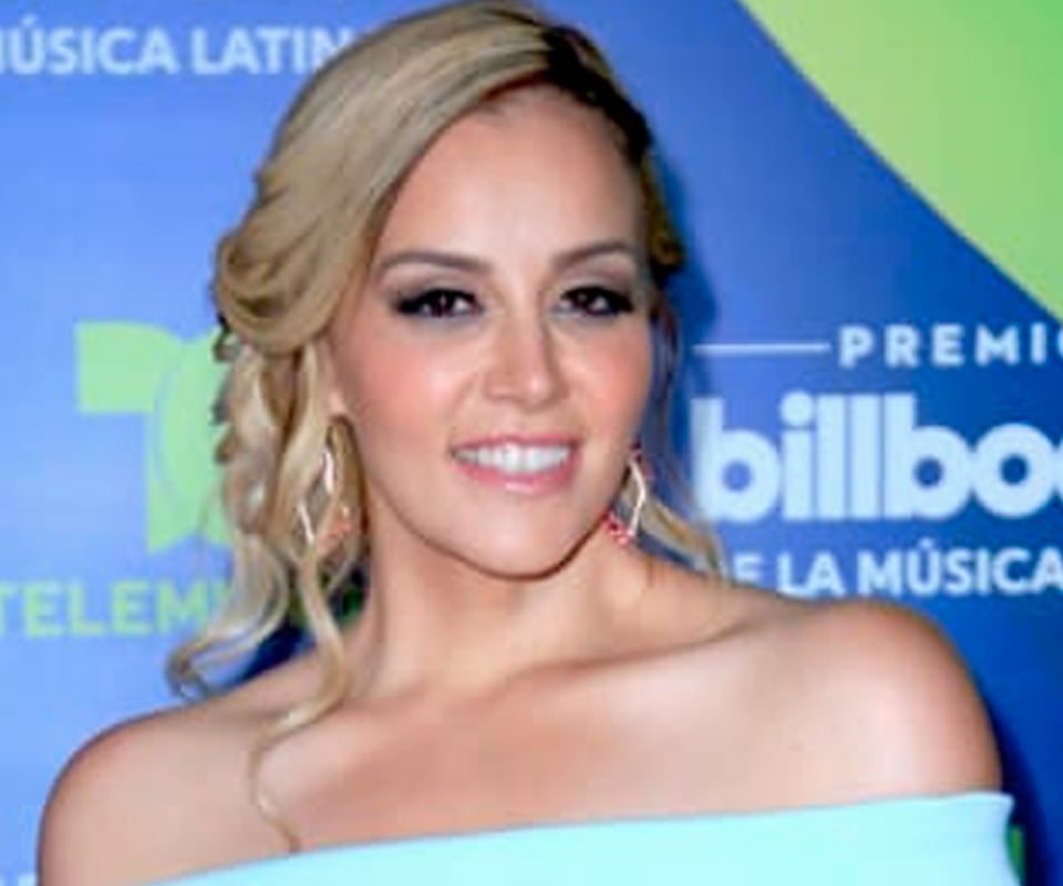 Rosie Rivera es tachada de ‘cristiana marihuanera’ por lo que planea comenzar a vender (4 FOTOS) featured image