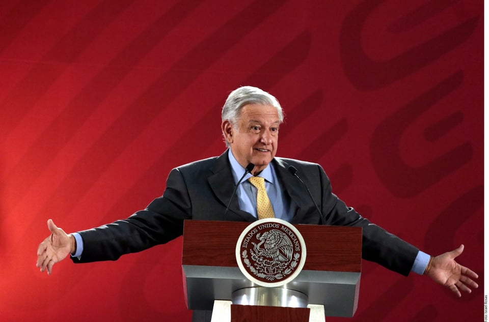 Acción del gobierno de AMLO contra diario Reforma revive temores de muchos mexicanos