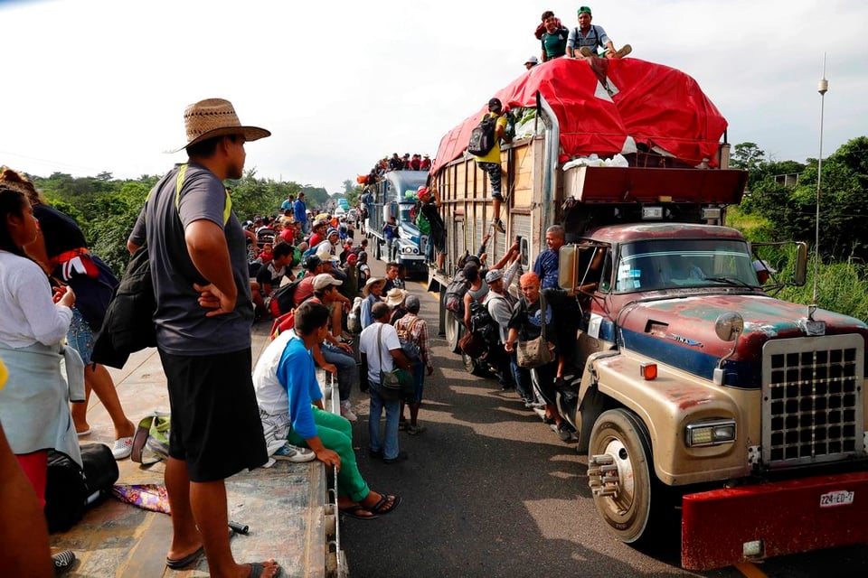 Miembros de caravana migrante demandan a Trump (VIDEO)
