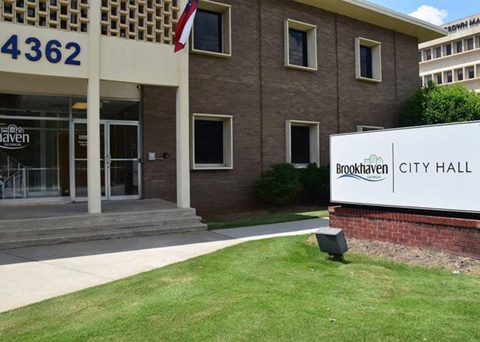 Declaran estado de emergencia en Brookhaven, en Georgia, por el coronavirus