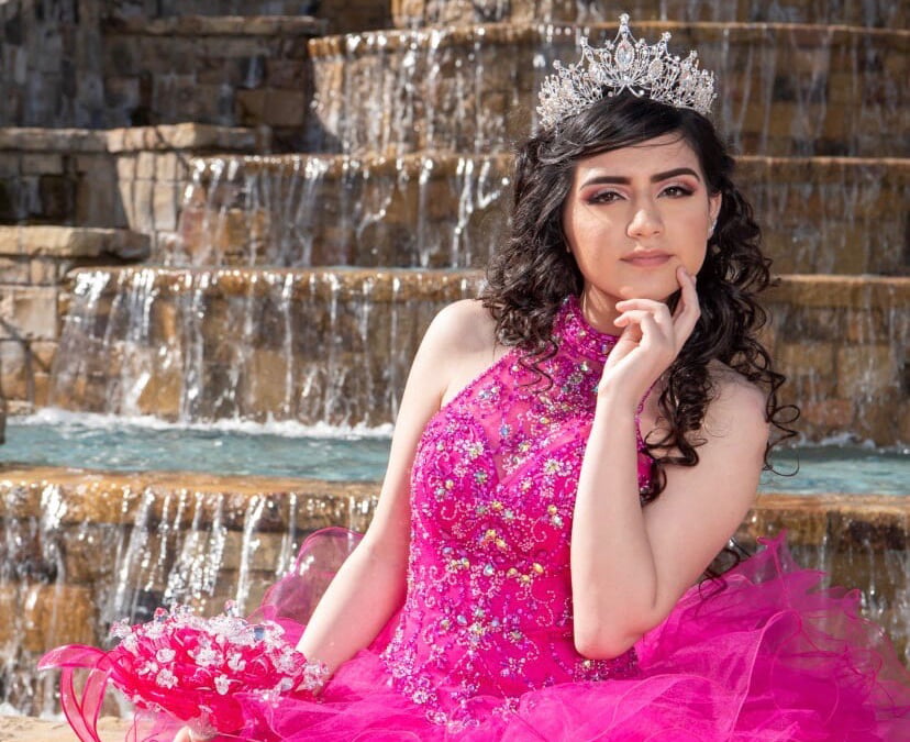 Quinceañeras: la tradición hispana que celebra a las princesas de la casa featured image