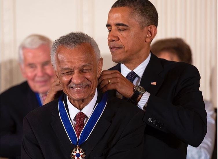 Muere el reverendo C.T. Vivian, clave en la lucha por la igualdad racial, y Obama lamenta la pérdida
