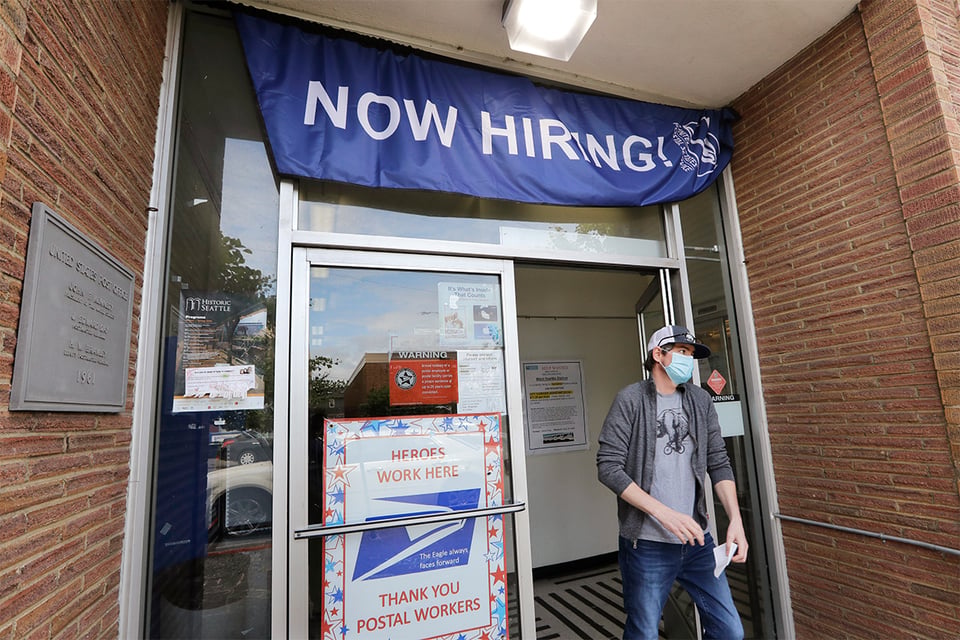 Empresas en Estados Unidos añaden 2,4 millones de empleos en junio