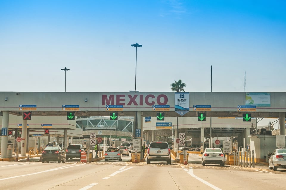 CALIFORNIA: Muere en su auto mientras estaba en la fila de migración en San Ysidro