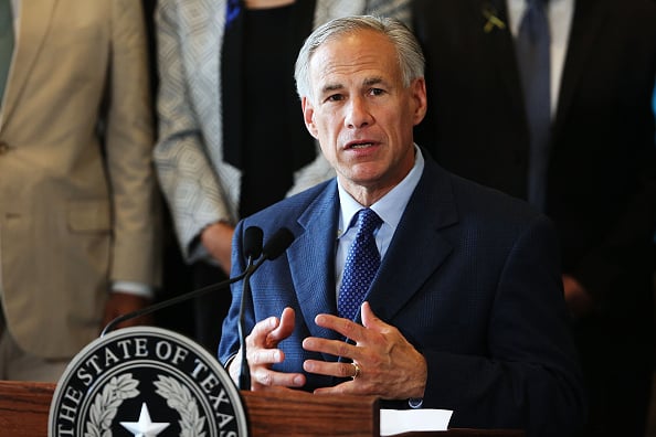 Gobernador de Texas anuncia primera fase para reabrir el estado