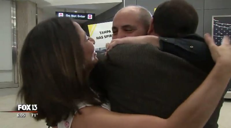 Crónica: Hispanos descubren hermano sorpresa policía (VIDEO Y FOTOS)