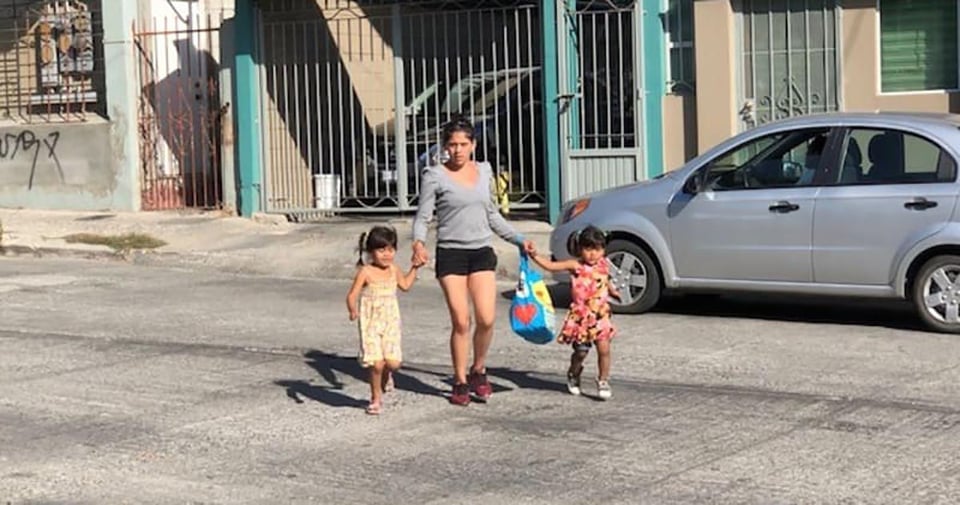 Niños estadounidenses de padres deportados luchan para adaptarse a México (VIDEO)