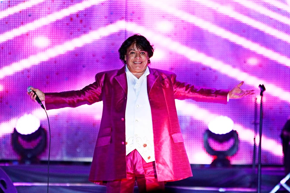 Muestran fotos que prueban que Juan Gabriel está vivo (FOTOS)