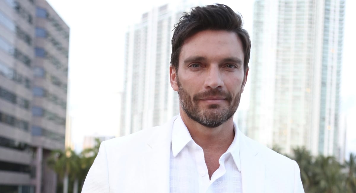 Julián Gil finalmente revela al público quién es su pareja