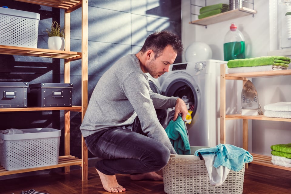 Nuevos roles de papá: 7 cosas que papá hace hoy en casa y el abuelo nunca imaginó