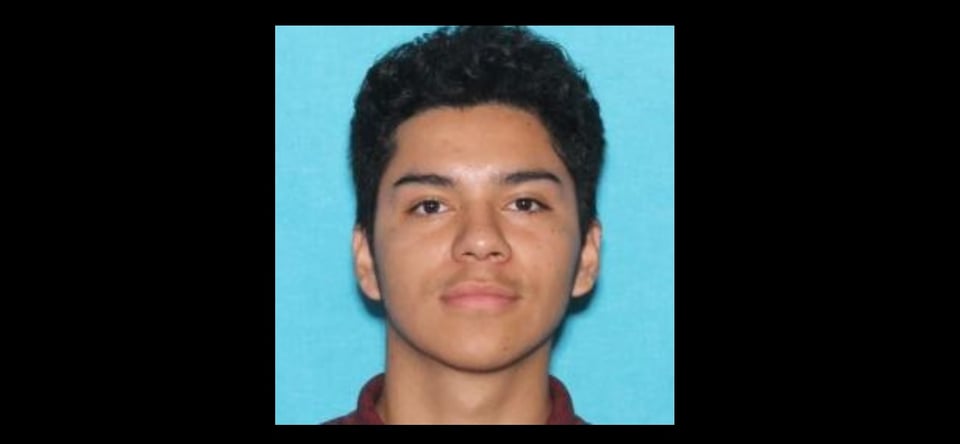 Apuñalamiento en centro comercial de Oregon deja 1 muerto y 3 heridos