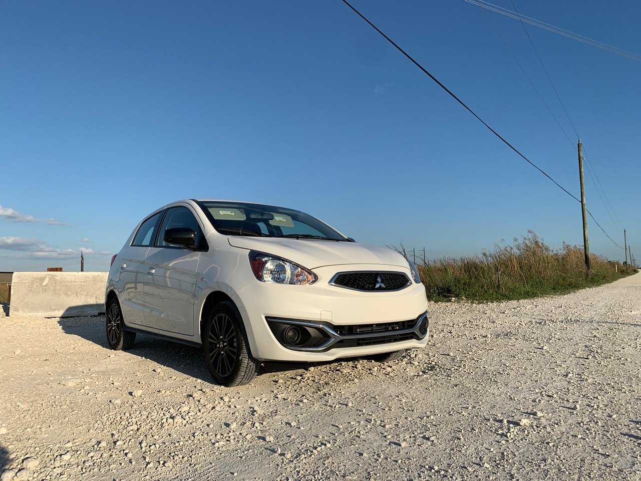 Mitsubishi Mirage 2019: el peor y mejor carro que te puedes comprar