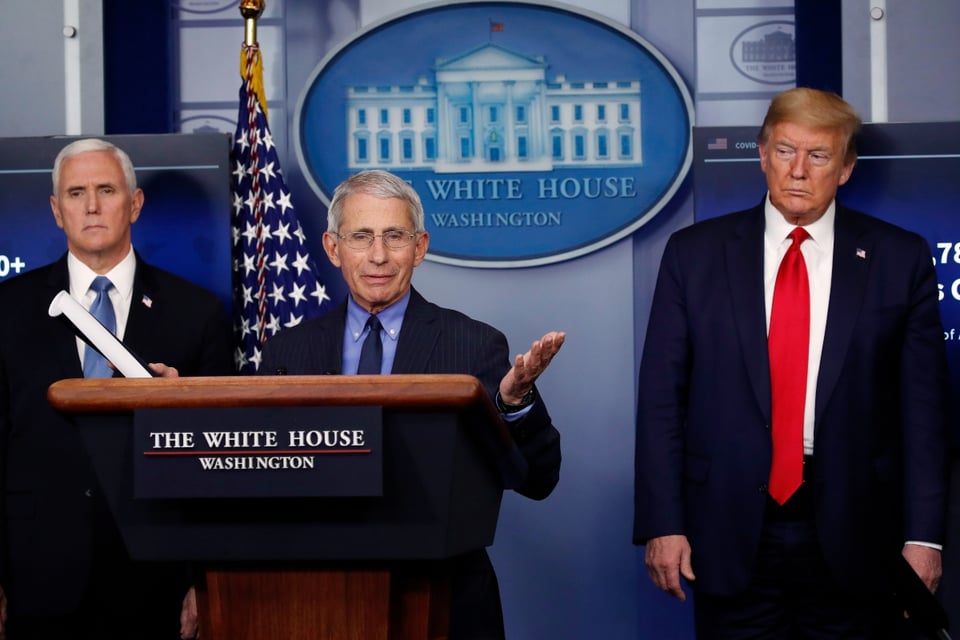 La Casa Blanca exige llevar mascarillas a sus empleados, pero no a Trump