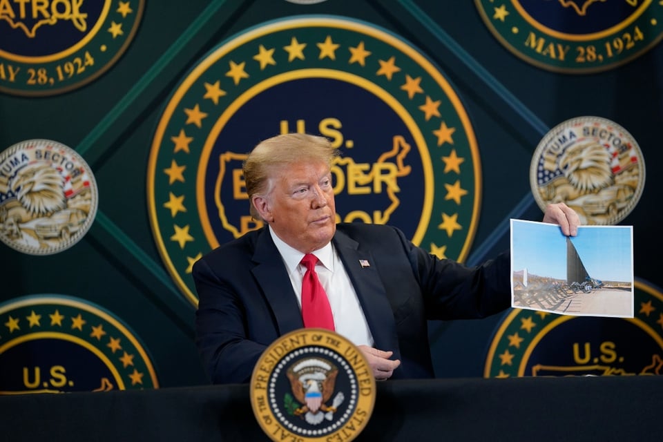 Arizona: Trump manda mensaje a López Obrador desde la frontera