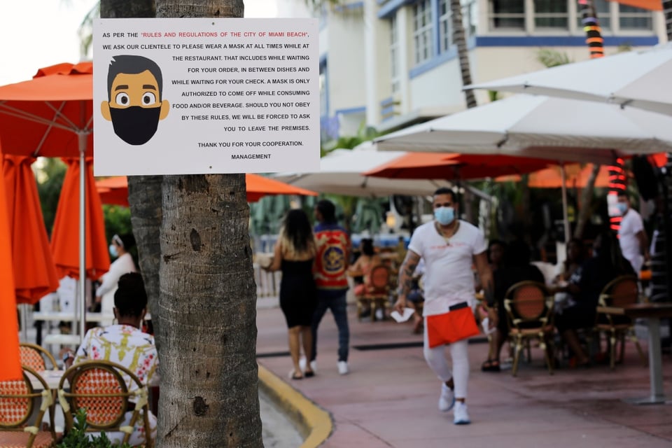 Director de los CDC advierte del «peor otoño» si no se usan mascarillas