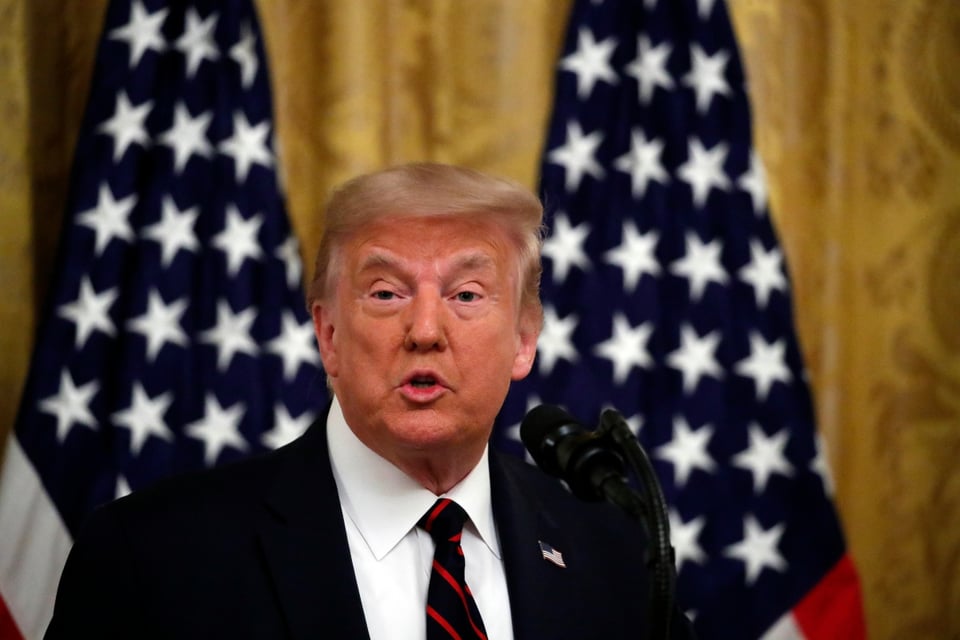 Trump amenaza con orden ejecutiva para seguro de desempleo
