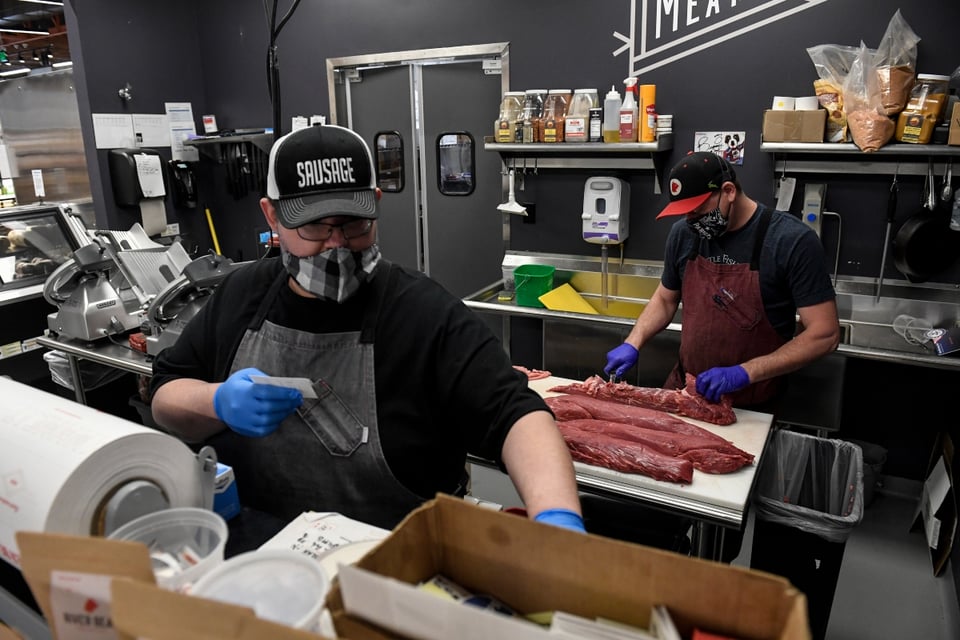 Confirman contagio masivo de coronavirus en planta procesadora de carne Central Valley Meat de California