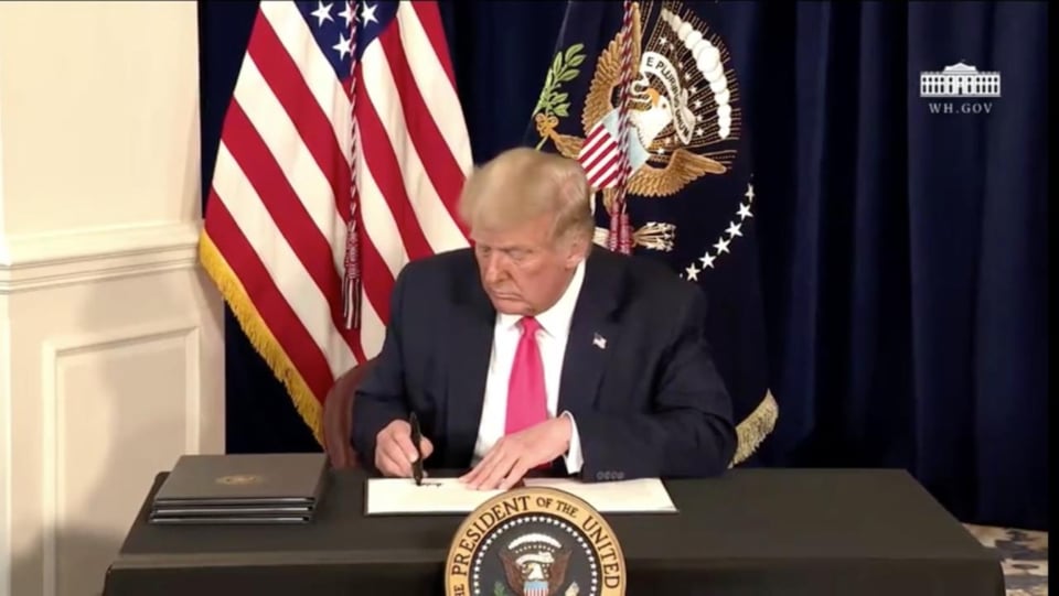 Trump tiene en mente aprobar ayuda económica como el cheque de $1,200