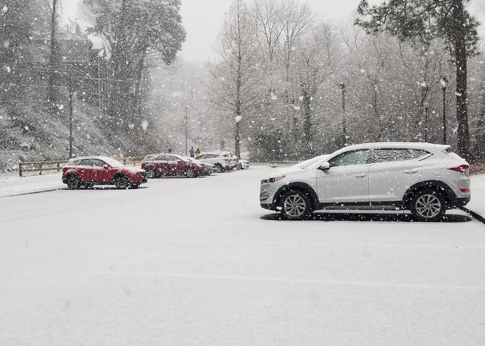 ÚLTIMA HORA: Tormenta invernal cubre de blanco el norte de Georgia (VIDEO Y FOTOS) featured image
