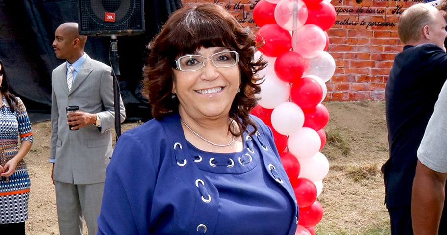 Notan algo extraño en foto de la mamá de Jenni Rivera (FOTO)