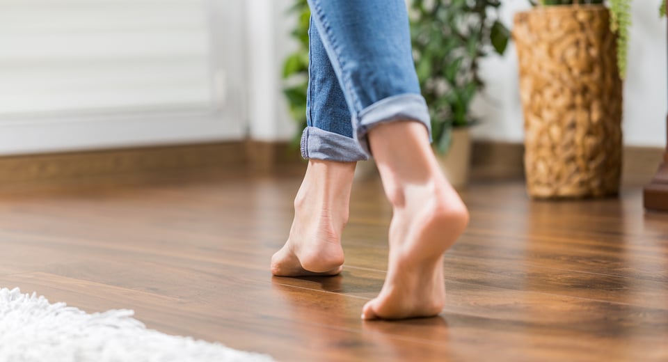 Andar descalzo como Shakira: ¿Es bueno o es malo? featured image