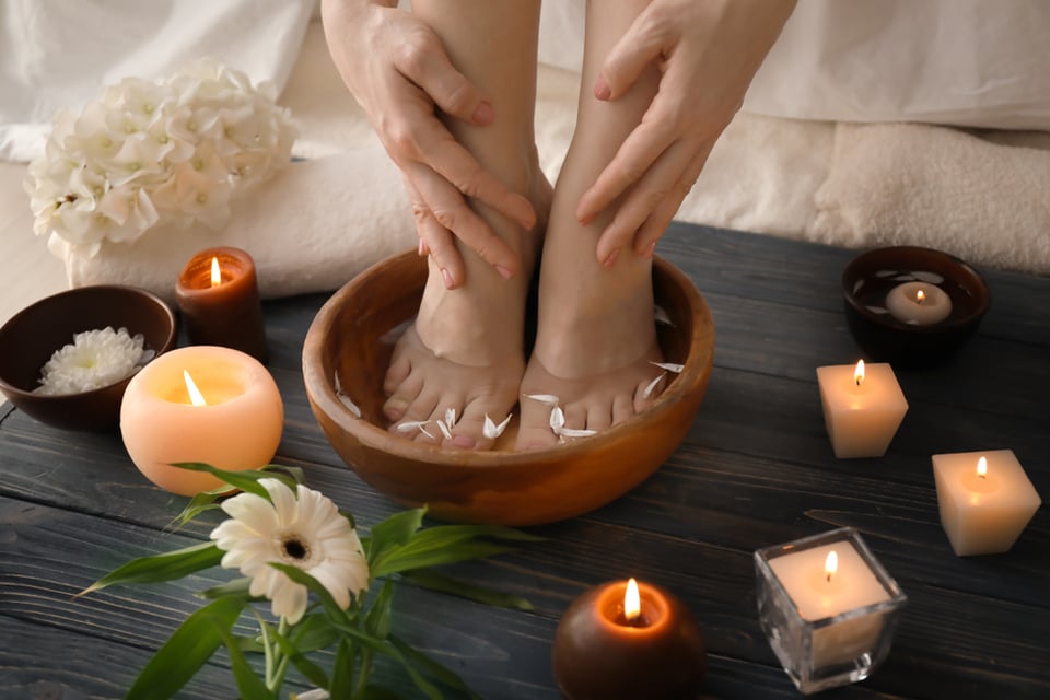 Rutina de belleza para lograr pies hermosos y sanos (VIDEO)