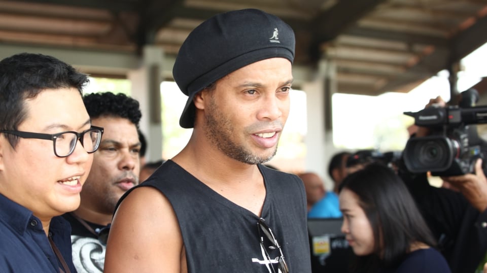 Ronaldinho queda en libertad después de casi seis meses detenido